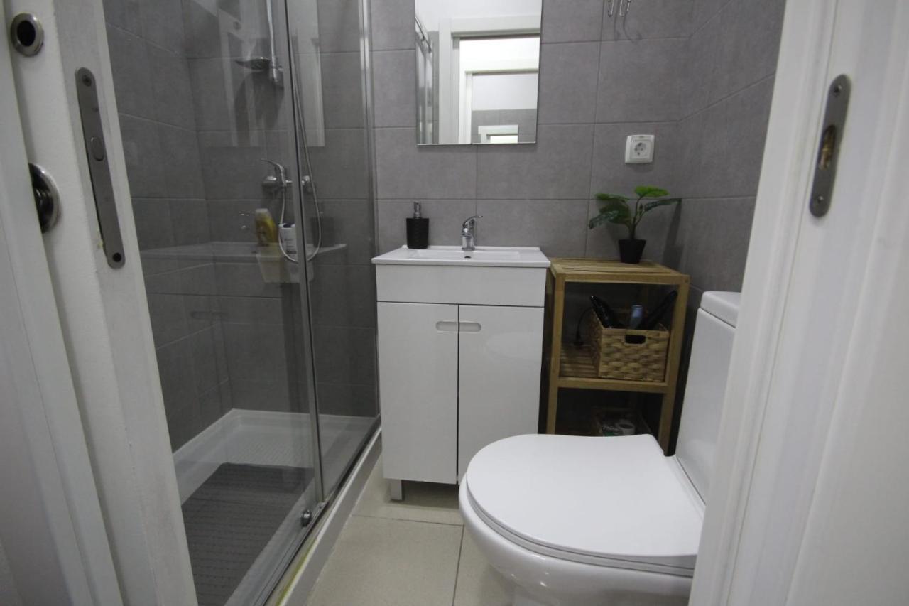Nautic M1 R2 - Classy & Cozy Double Room With Shared Bathroom In Marques Pombal Lisboa Eksteriør billede