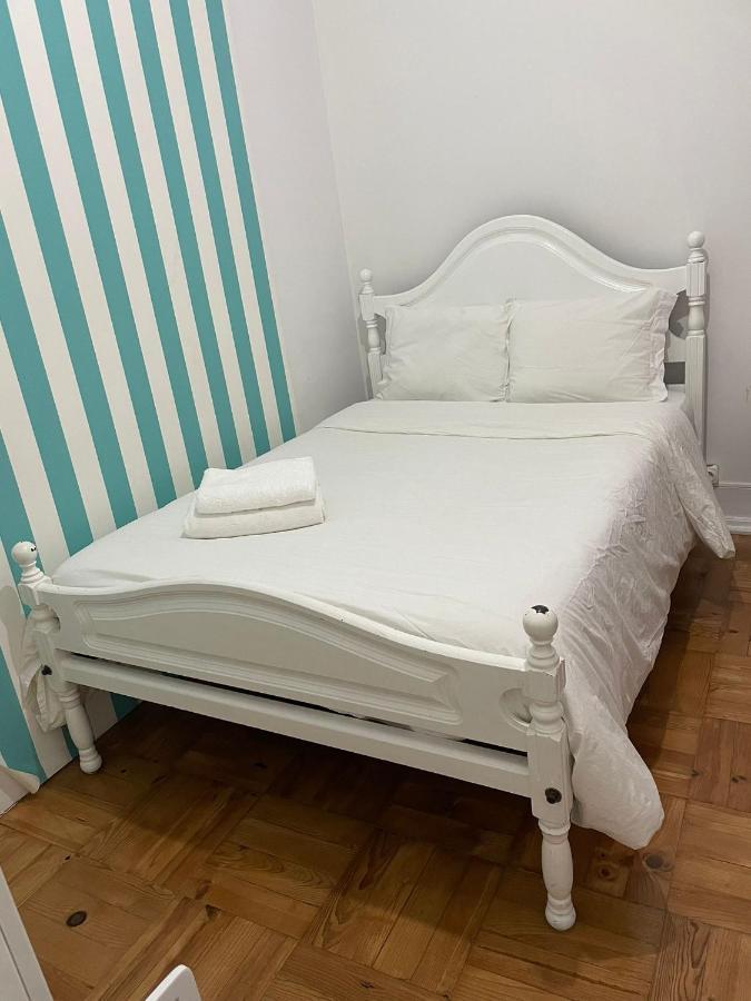 Nautic M1 R2 - Classy & Cozy Double Room With Shared Bathroom In Marques Pombal Lisboa Eksteriør billede